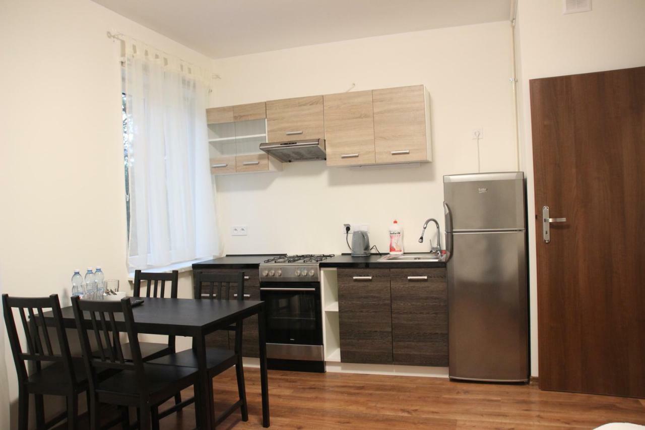 Fredry 8 Apartamento Piastow Exterior foto