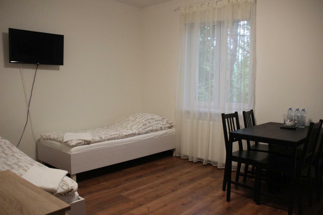 Fredry 8 Apartamento Piastow Exterior foto